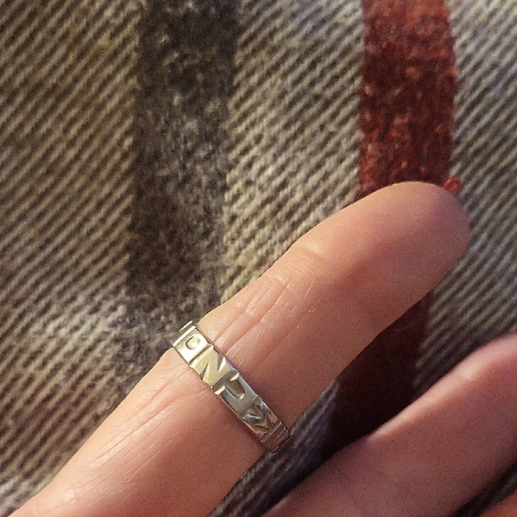 Silver Engraved Ring - Picture 5 of 6